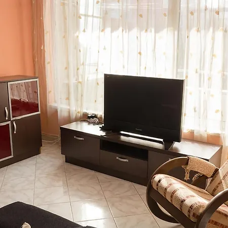 Peach Coloured 2-bdr By The Sea Garden شقة